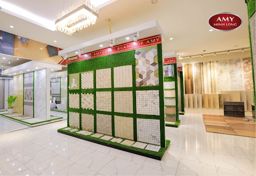 Các mẫu gạch ốp lát được trưng bày tại showroom của Á Mỹ Minh Long