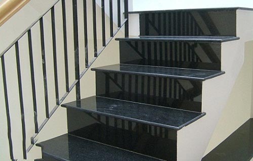 Lựa chọn sáng suốt với gạch lát cầu thang chống trơn